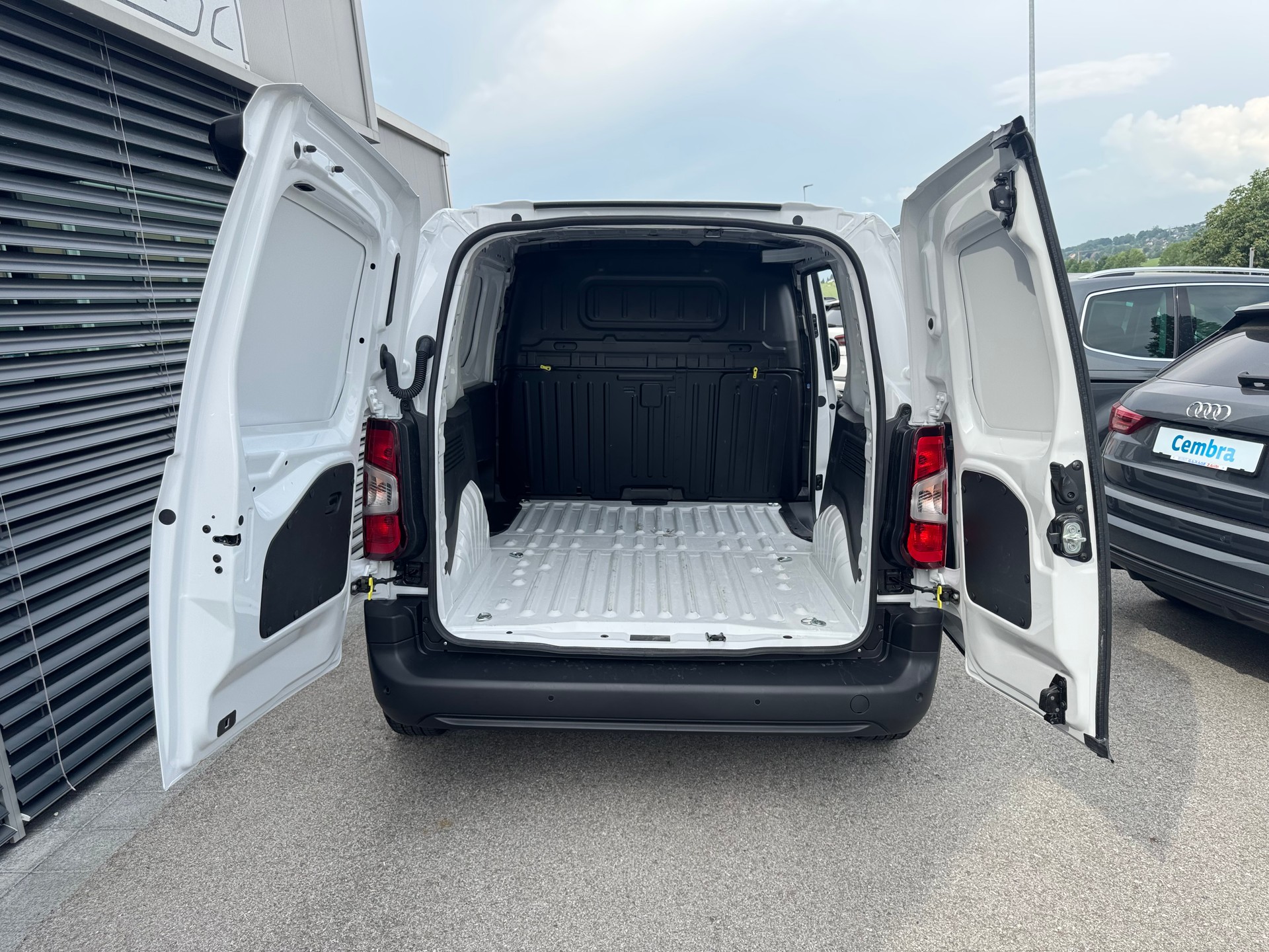 OPEL Combo Cargo 1.5 start/stop-image-9
