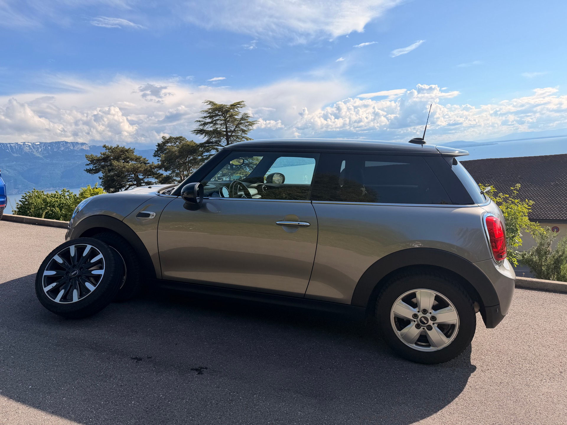 MINI 1.5i Cooper-image-3
