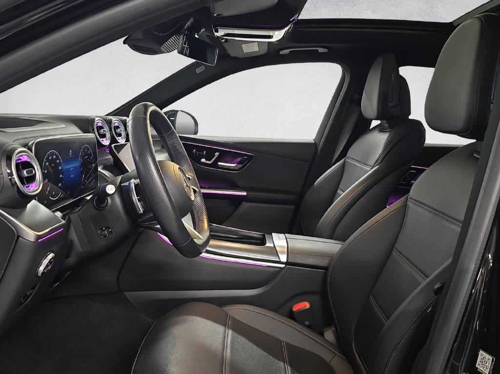 MERCEDES-BENZ GLC 200 AMG Line 4Matic-image-9