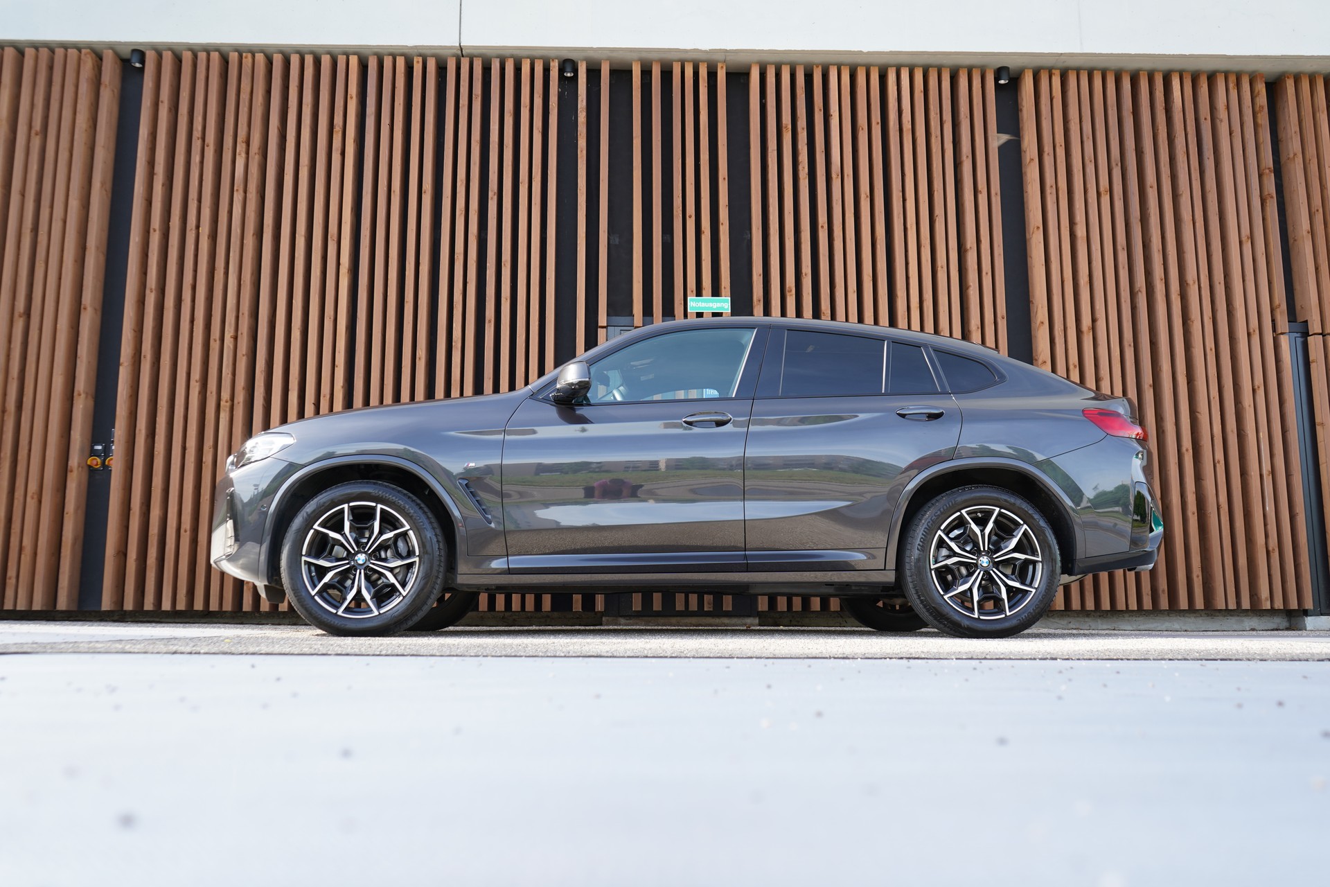 BMW X4 xDRIVE 48V 30i M SPORT PLUS STEPTRONIC l 245 PS-showroom-element-3