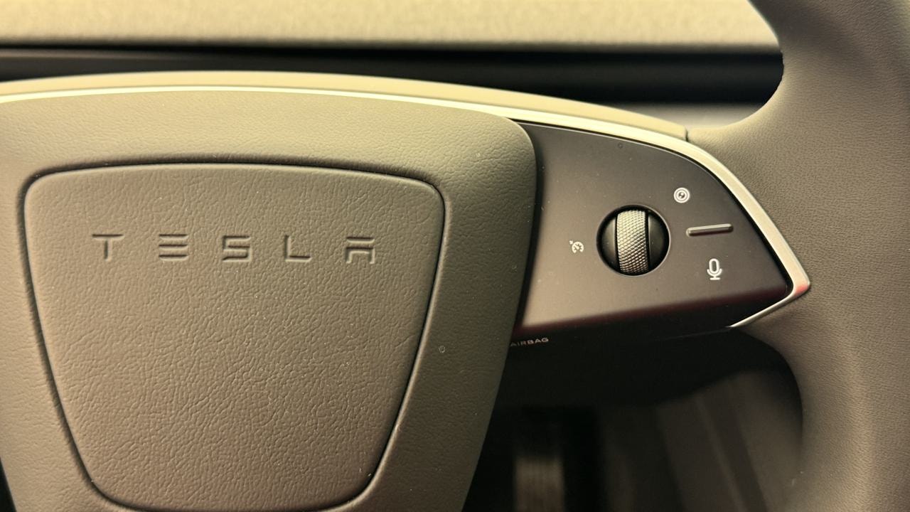 TESLA Model 3 Long Range Dual Motor AWD-image-9