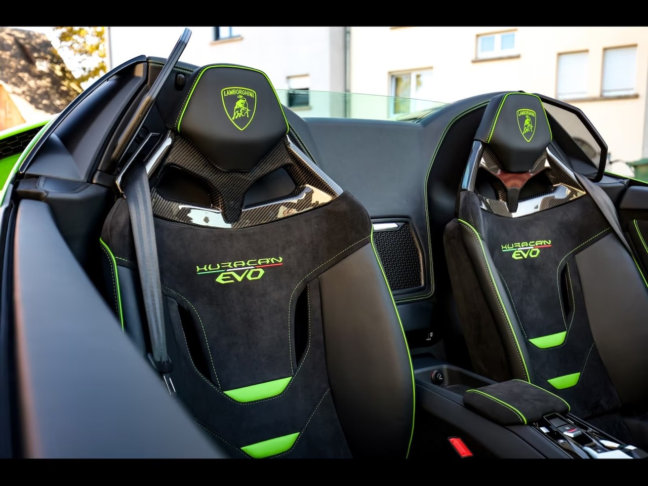LAMBORGHINI HURACÁN EVO SPYDER LP640-4 5.2 V10 4WD-image-14