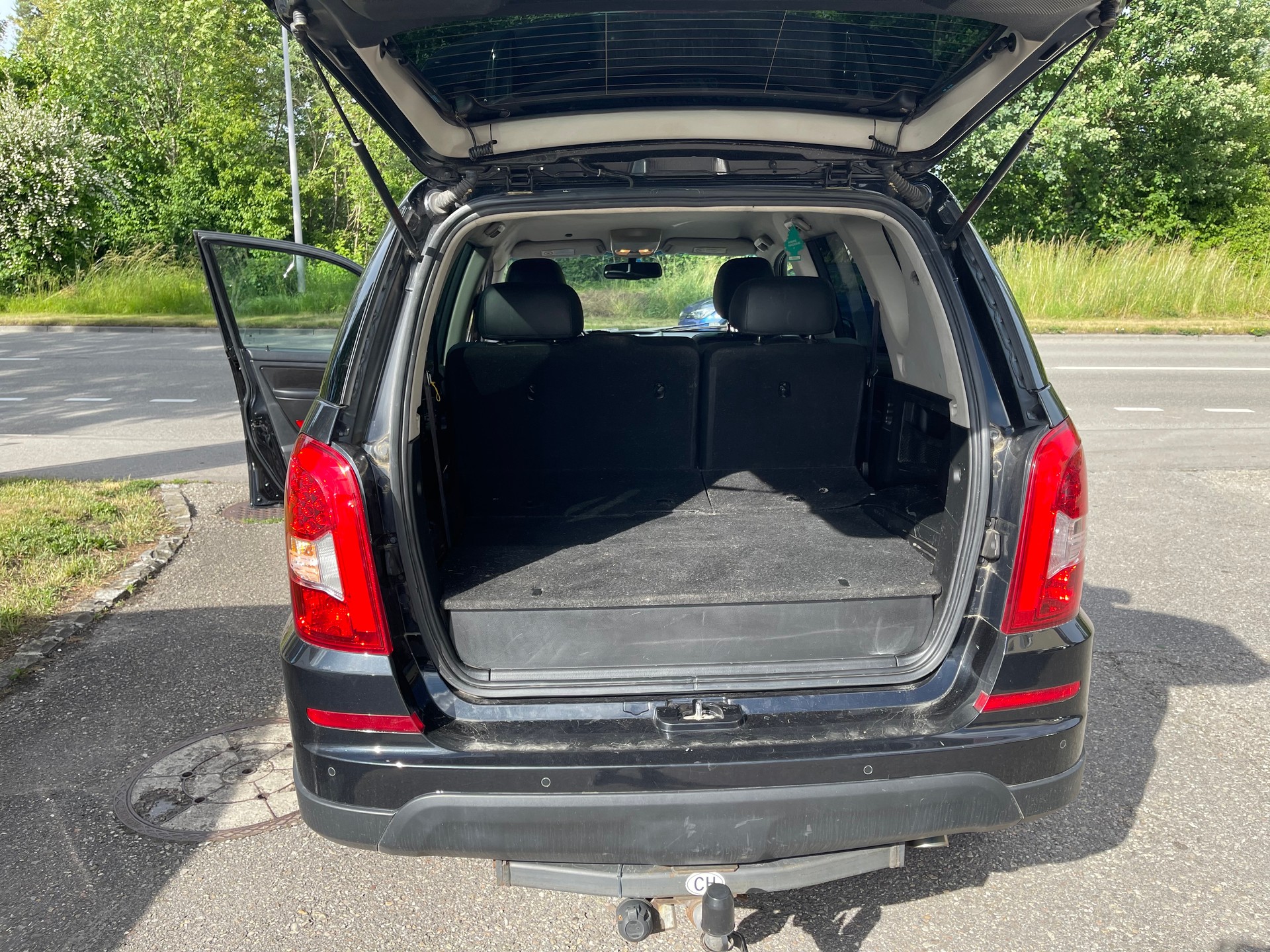 KGM-SsangYong Rexton RX200 e-XDi Sapphire 4WD Automatic-image-9