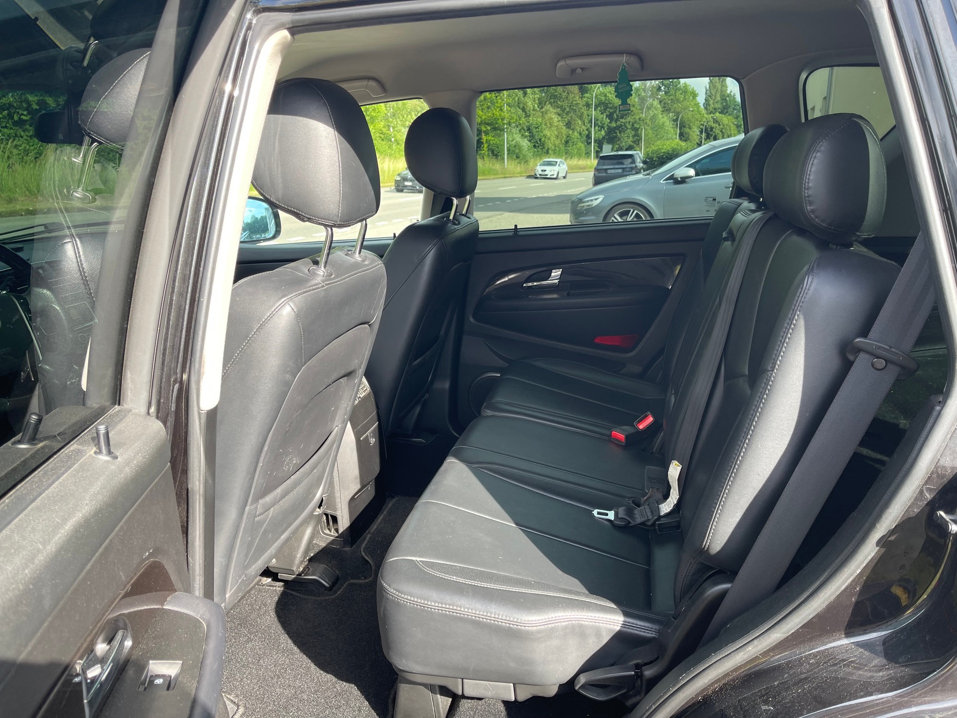 KGM-SsangYong Rexton RX200 e-XDi Sapphire 4WD Automatic-image-8