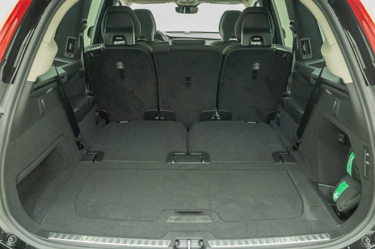 VOLVO XC90 2.0 T8 TE XCLUSIVE Dark 7P. eAWD-image-4