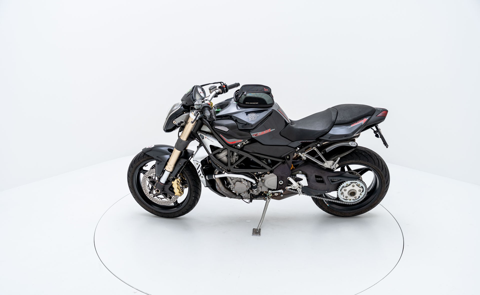 MV AGUSTA B4 Brutale 989 R-image-5