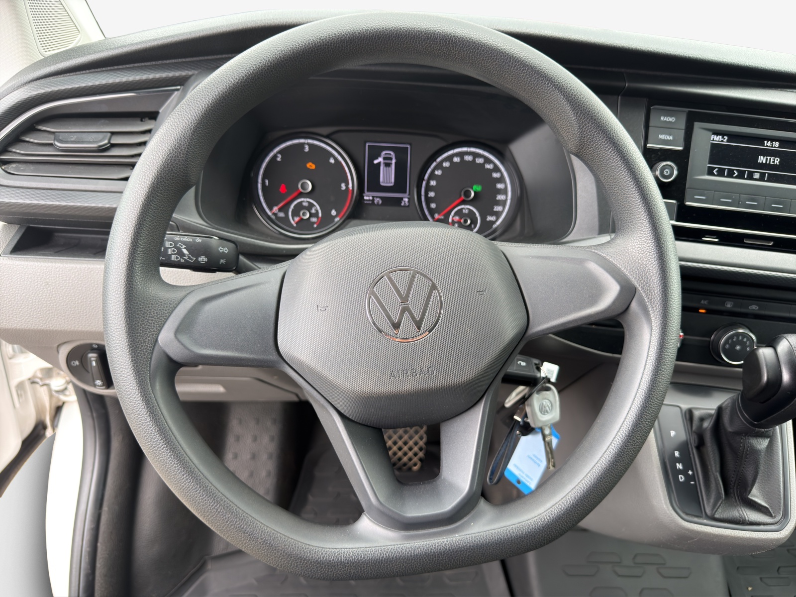 VW T6.1 2.0 TDI DSG-image-9