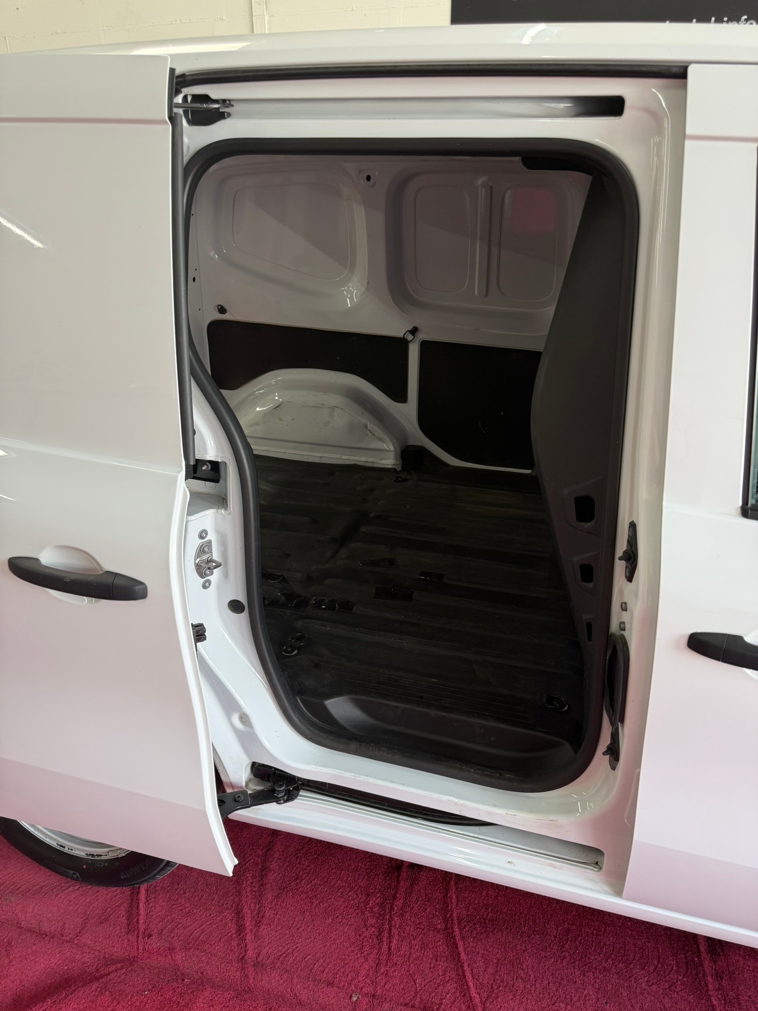 MERCEDES-BENZ Citan 108 CDI Base-image-8