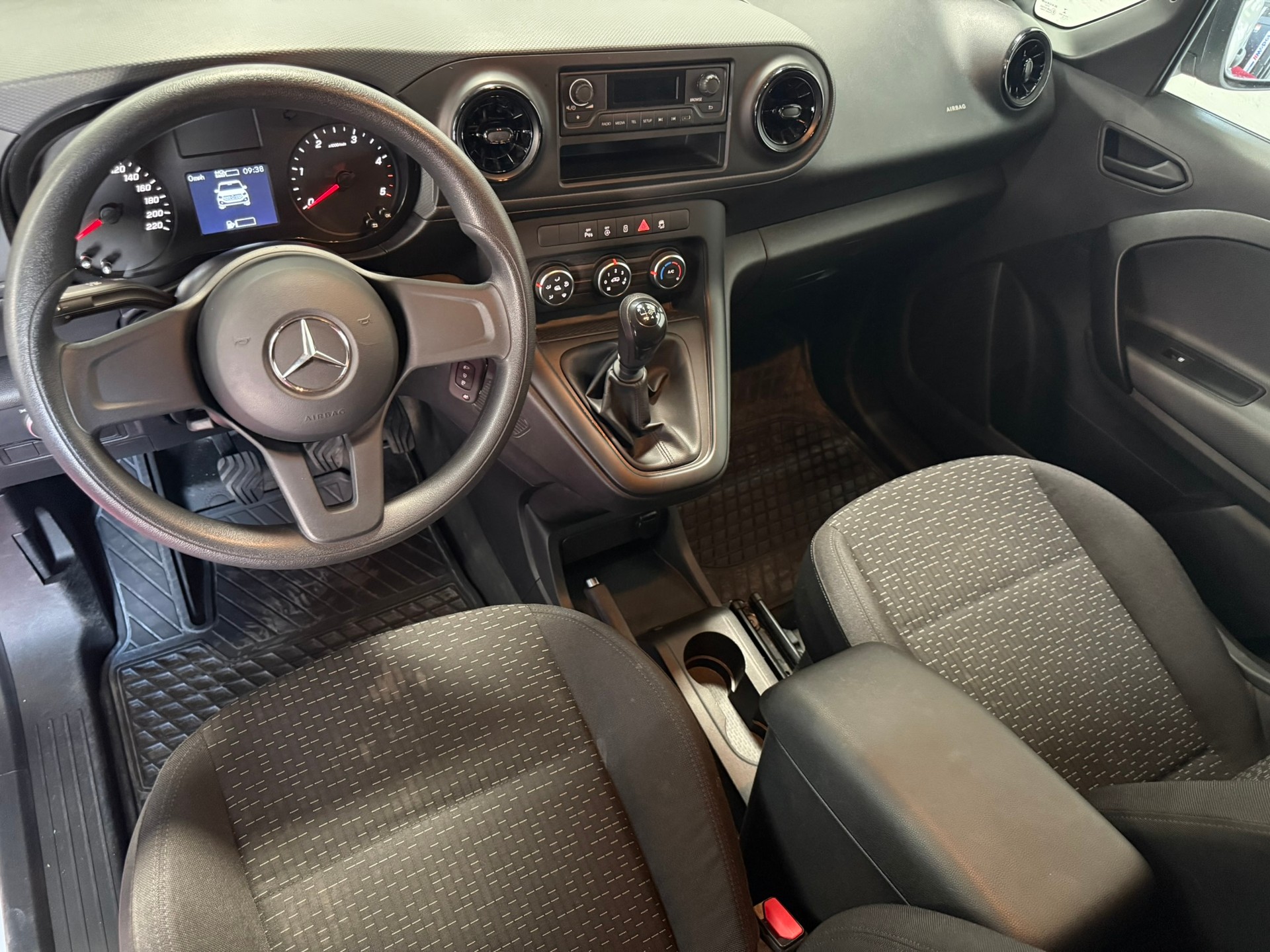 MERCEDES-BENZ Citan 108 CDI Base-image-10