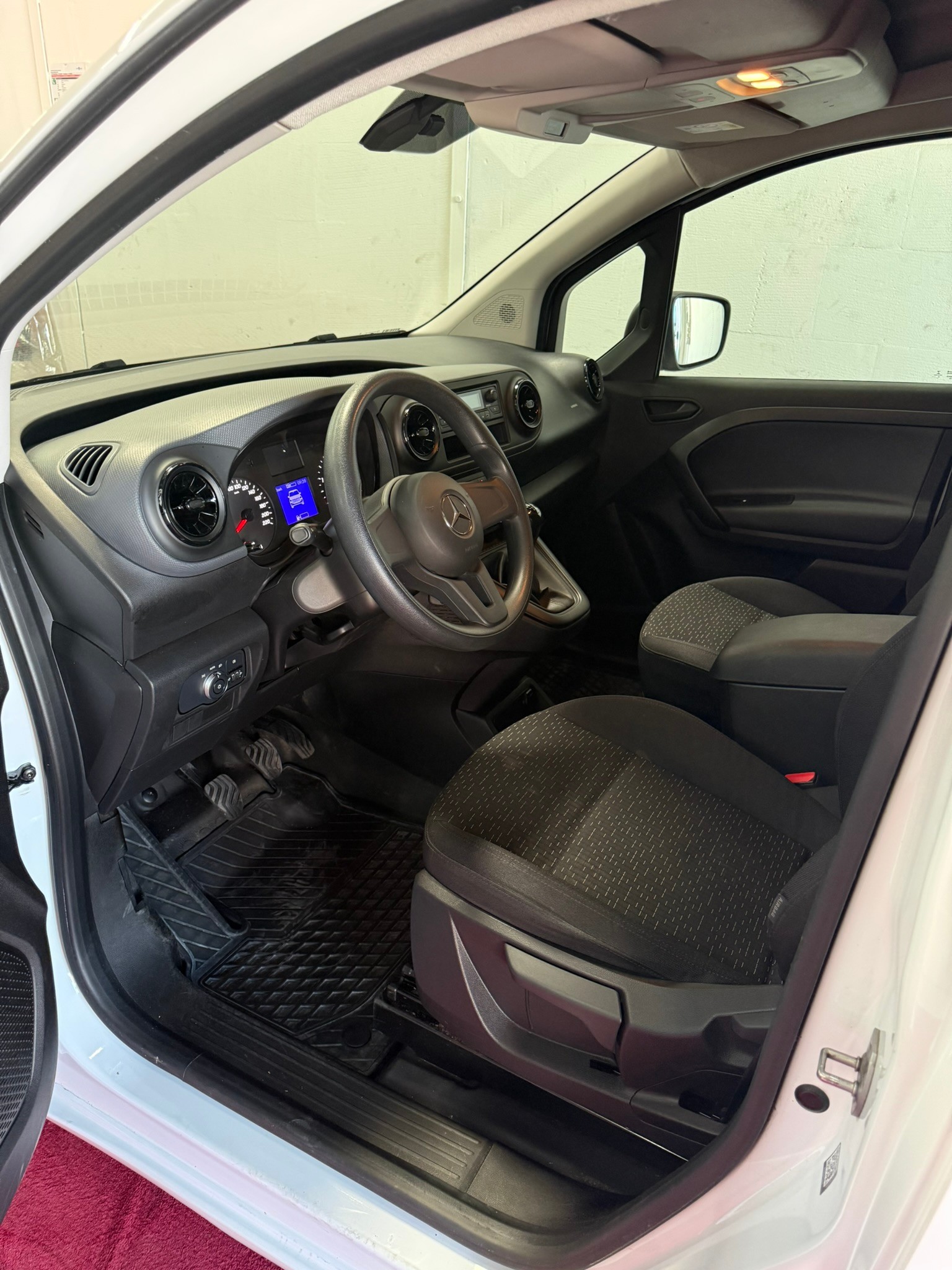 MERCEDES-BENZ Citan 108 CDI Base-image-9