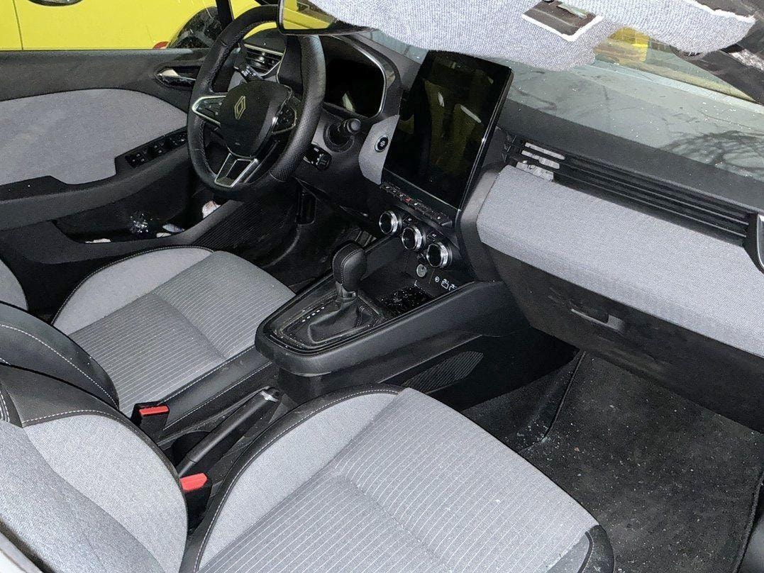 RENAULT Clio 1.6 E-Tech Generation-image-6