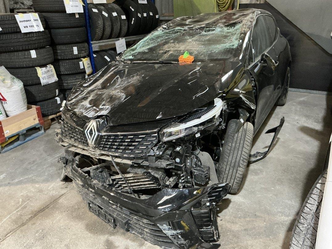 RENAULT Clio 1.6 E-Tech Generation-image-1