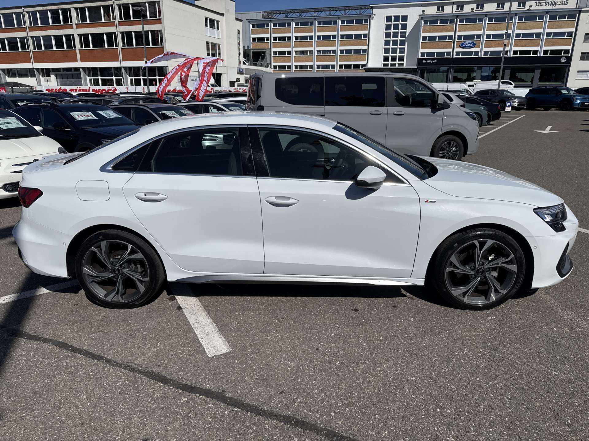 AUDI A3 Limousine 35 TDi S-Line S-Tronic Automat-image-10