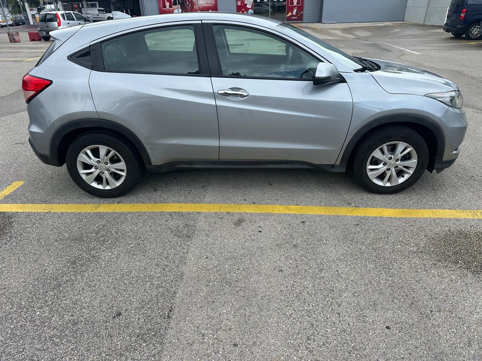 HONDA HR-V 1.5i-VTEC Elegance-image-1