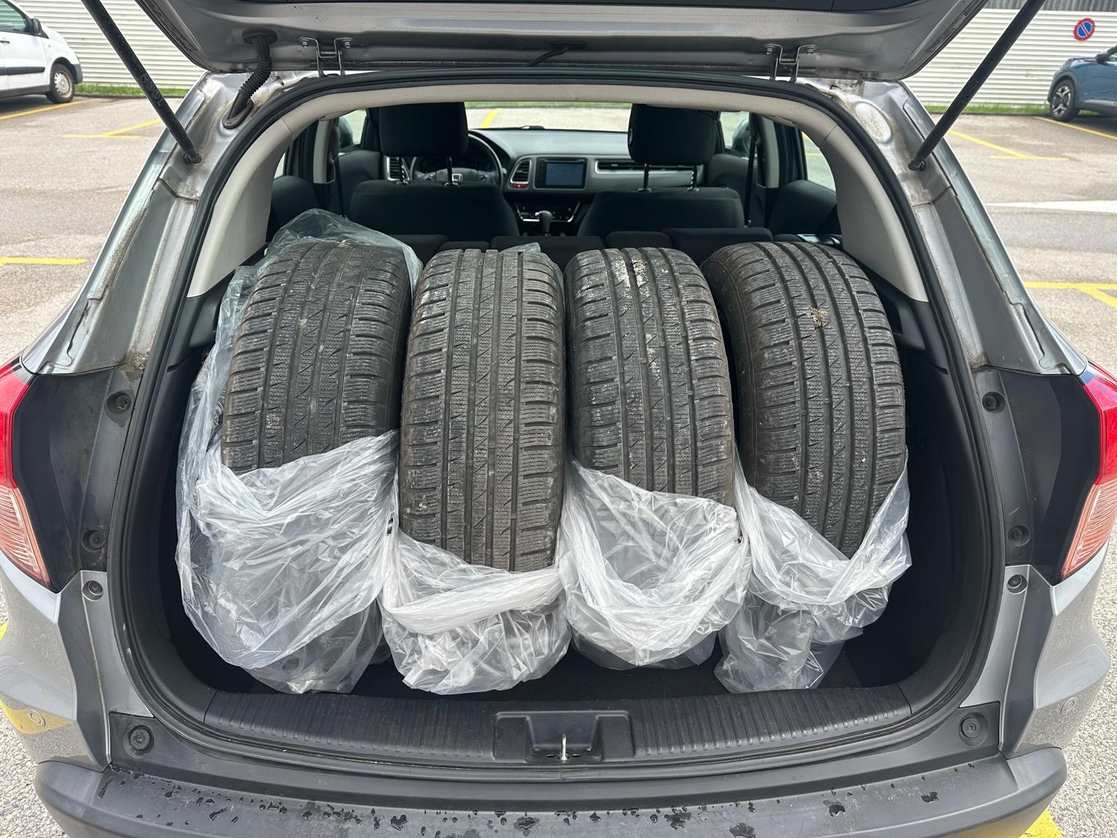 HONDA HR-V 1.5i-VTEC Elegance-image-5