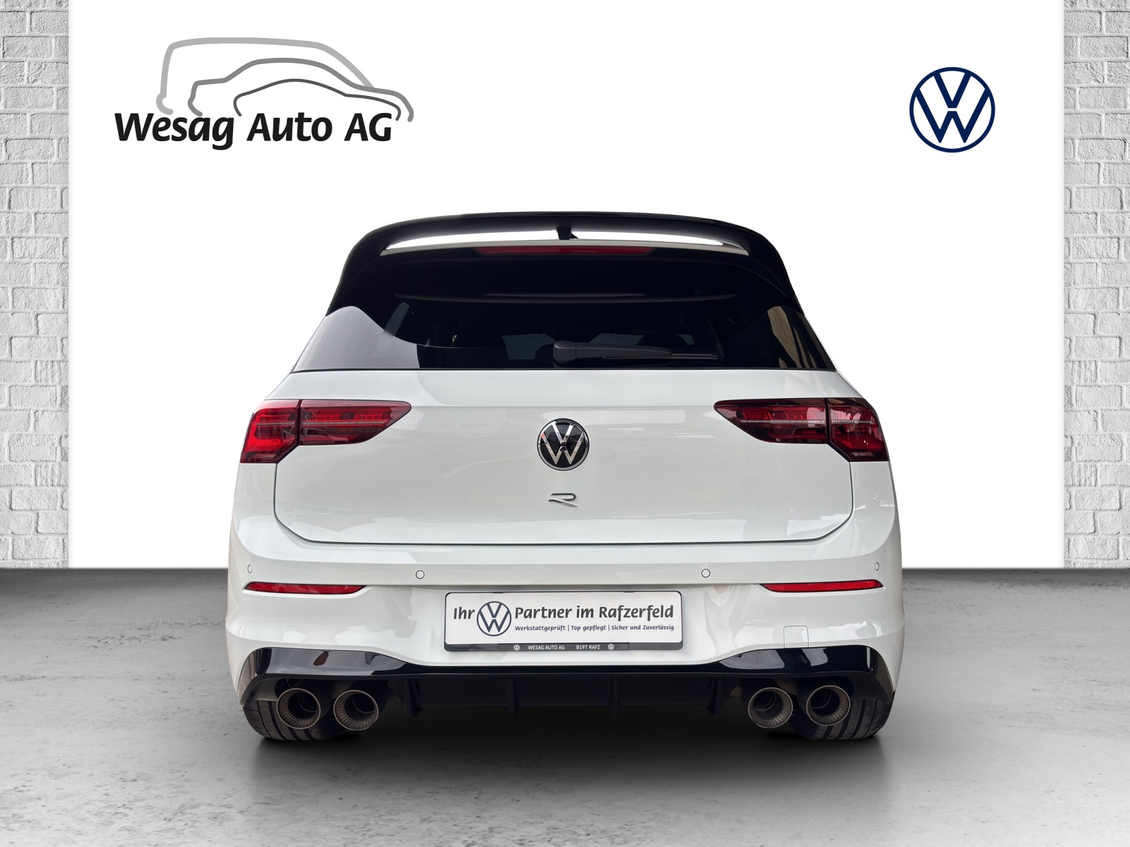 VW Golf 2.0 TSI R DSG 4Motion-image-3