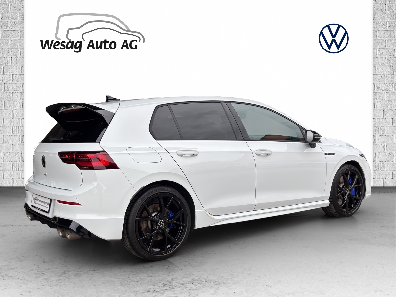 VW Golf 2.0 TSI R DSG 4Motion-image-2
