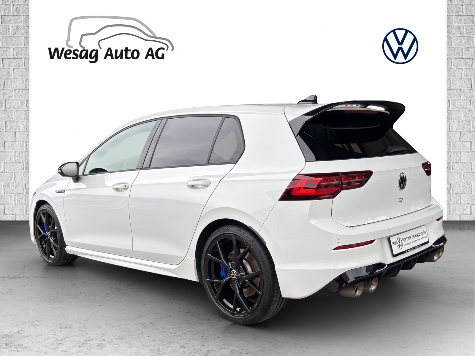 VW Golf 2.0 TSI R DSG 4Motion-image-4