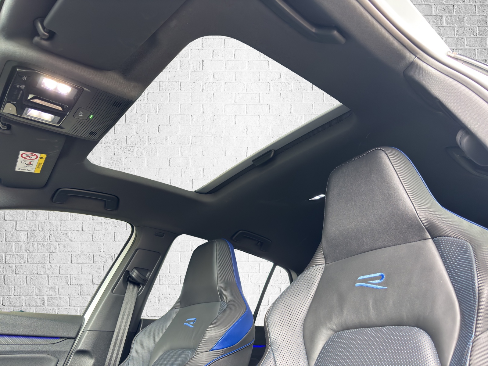 VW Golf 2.0 TSI R DSG 4Motion-image-17