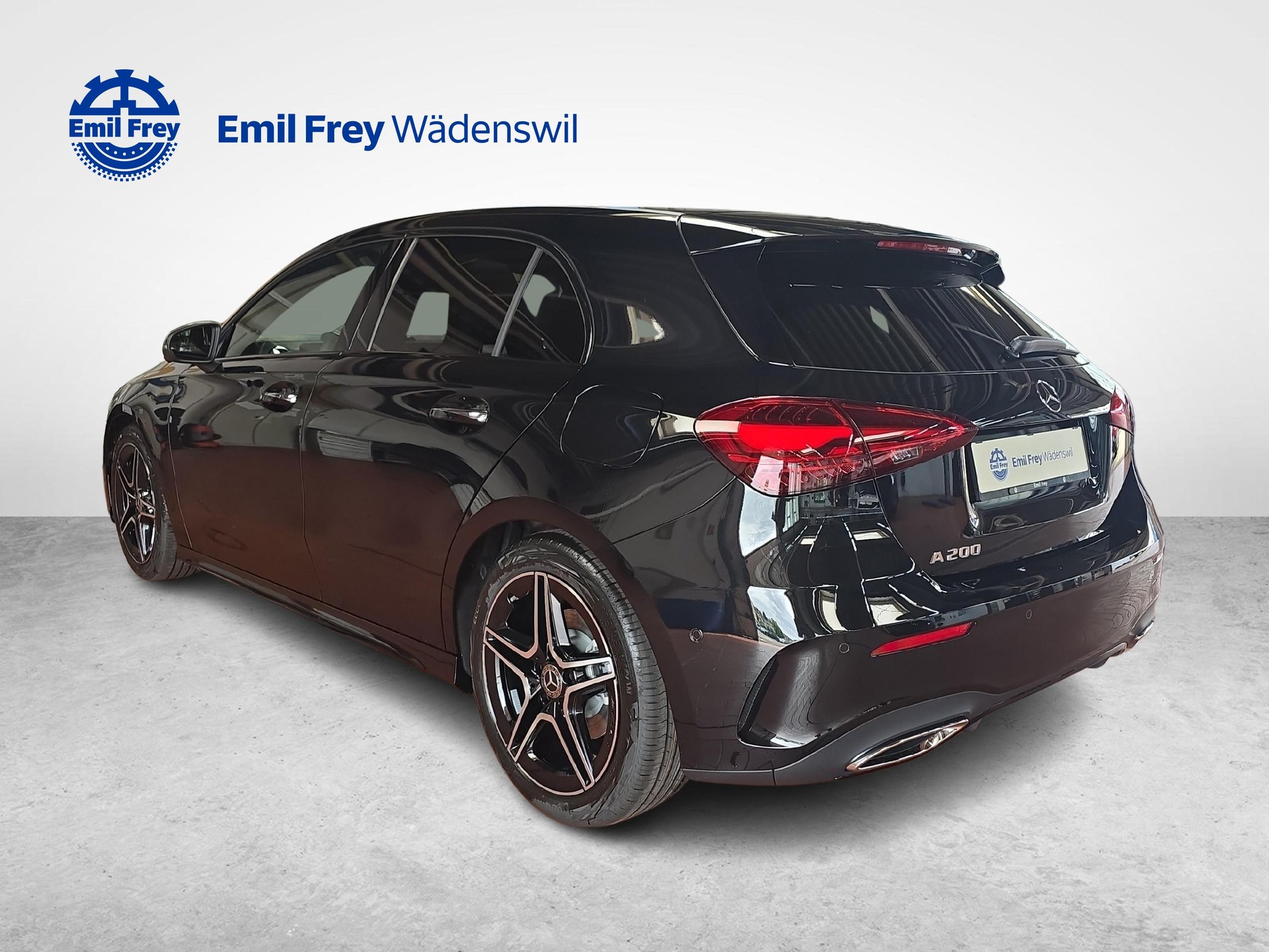 MERCEDES-BENZ A 200 Night Star AMG Line-image-2