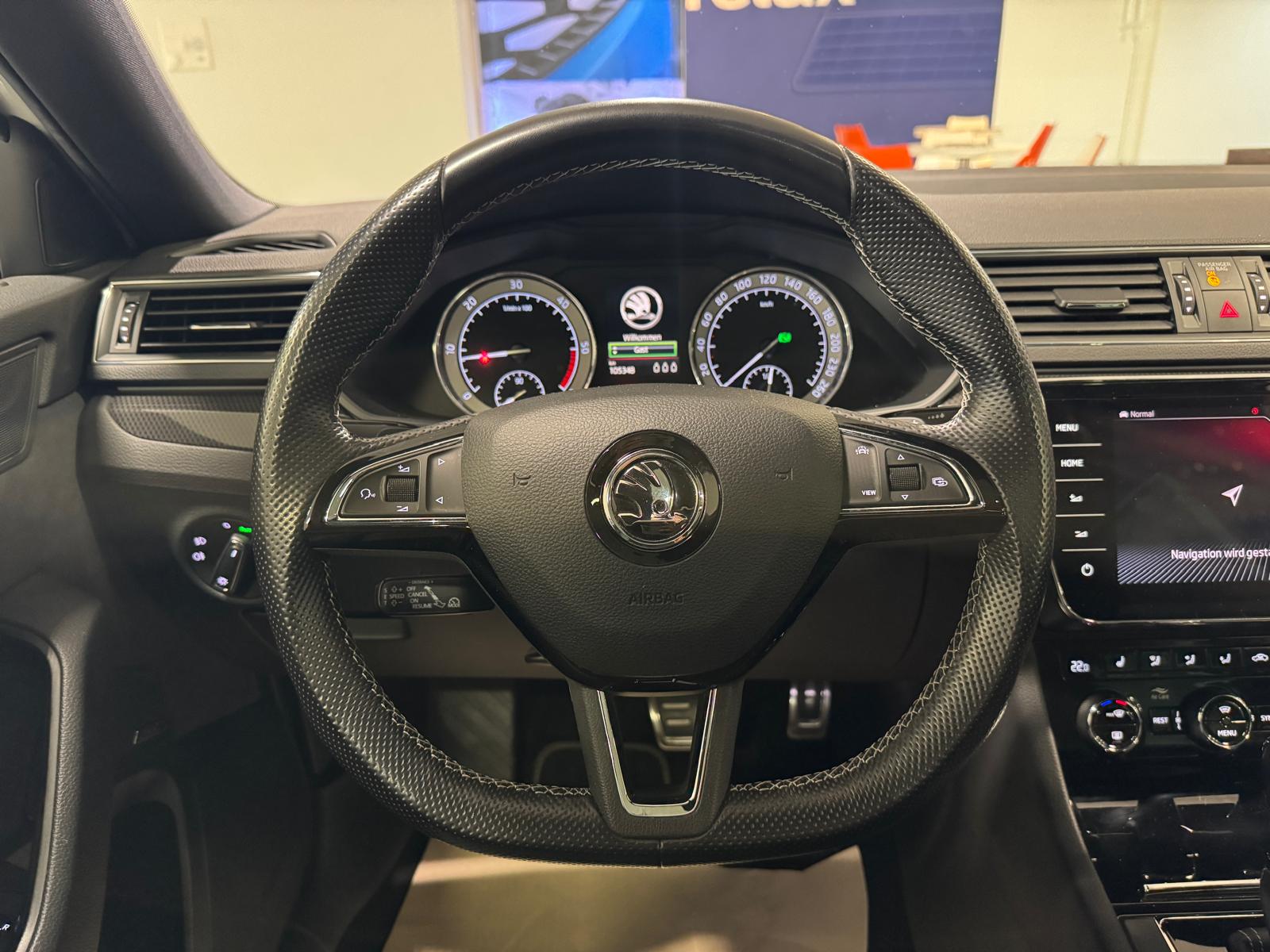 SKODA Superb Combi 2.0 TDI 190 SportLine+ 4x4 DSG-image-12