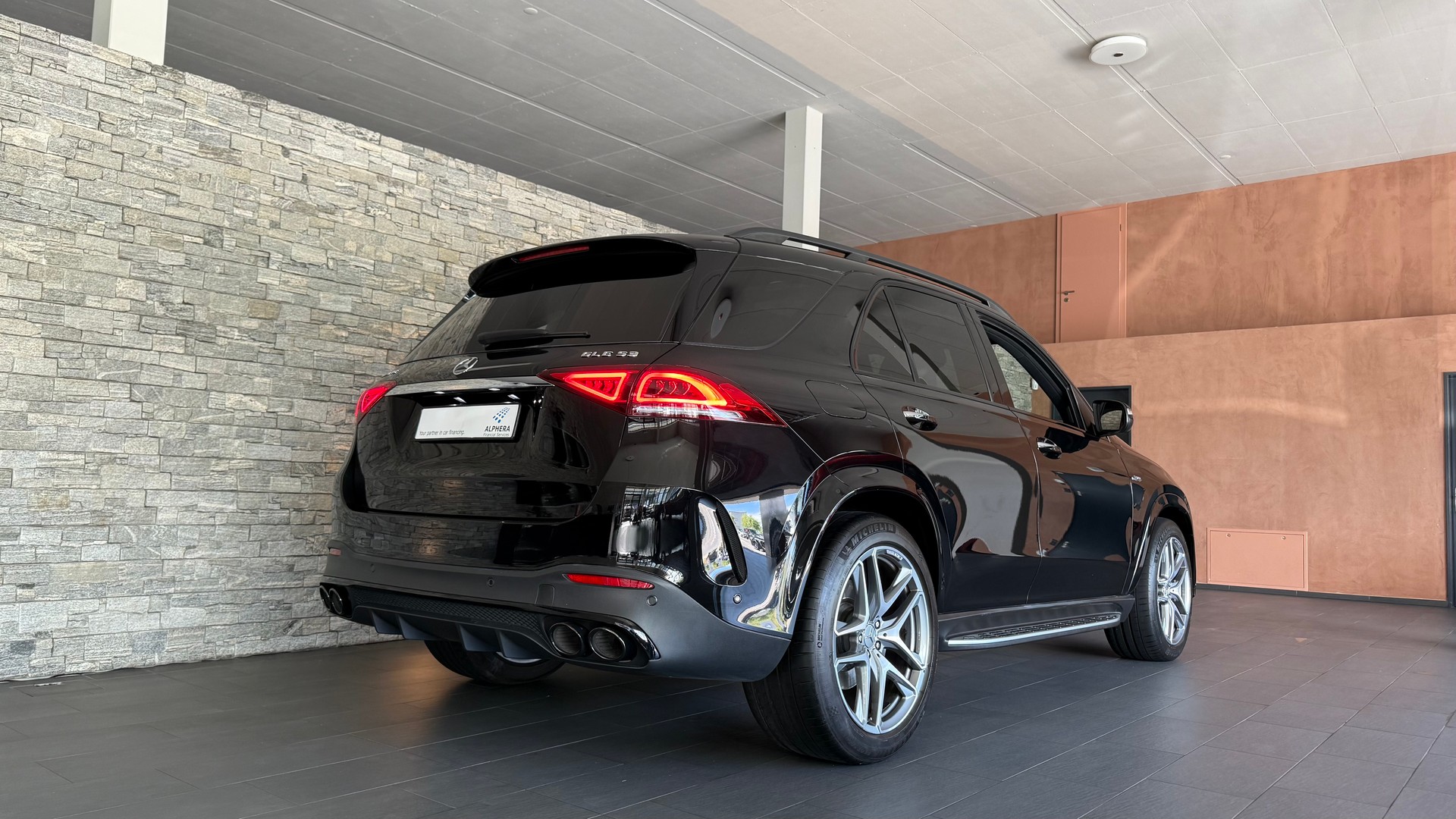 MERCEDES-BENZ GLE 53 AMG 4Matic+ 9G-Speedshift-image-2