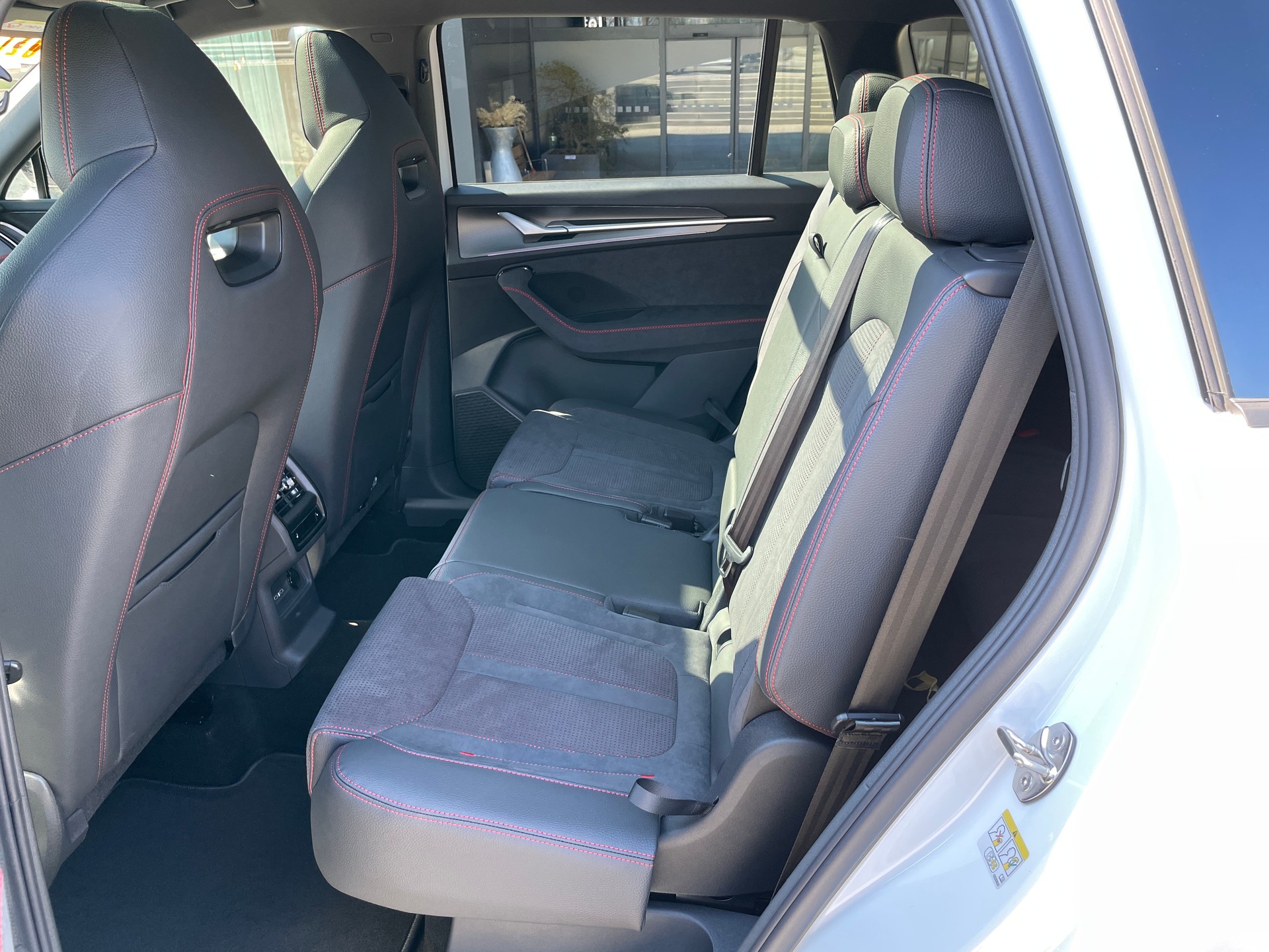 SKODA Kodiaq 2.0 TSI RS 4x4, 7-Sitzer, Standheizung, AHK, Head-up-image-17