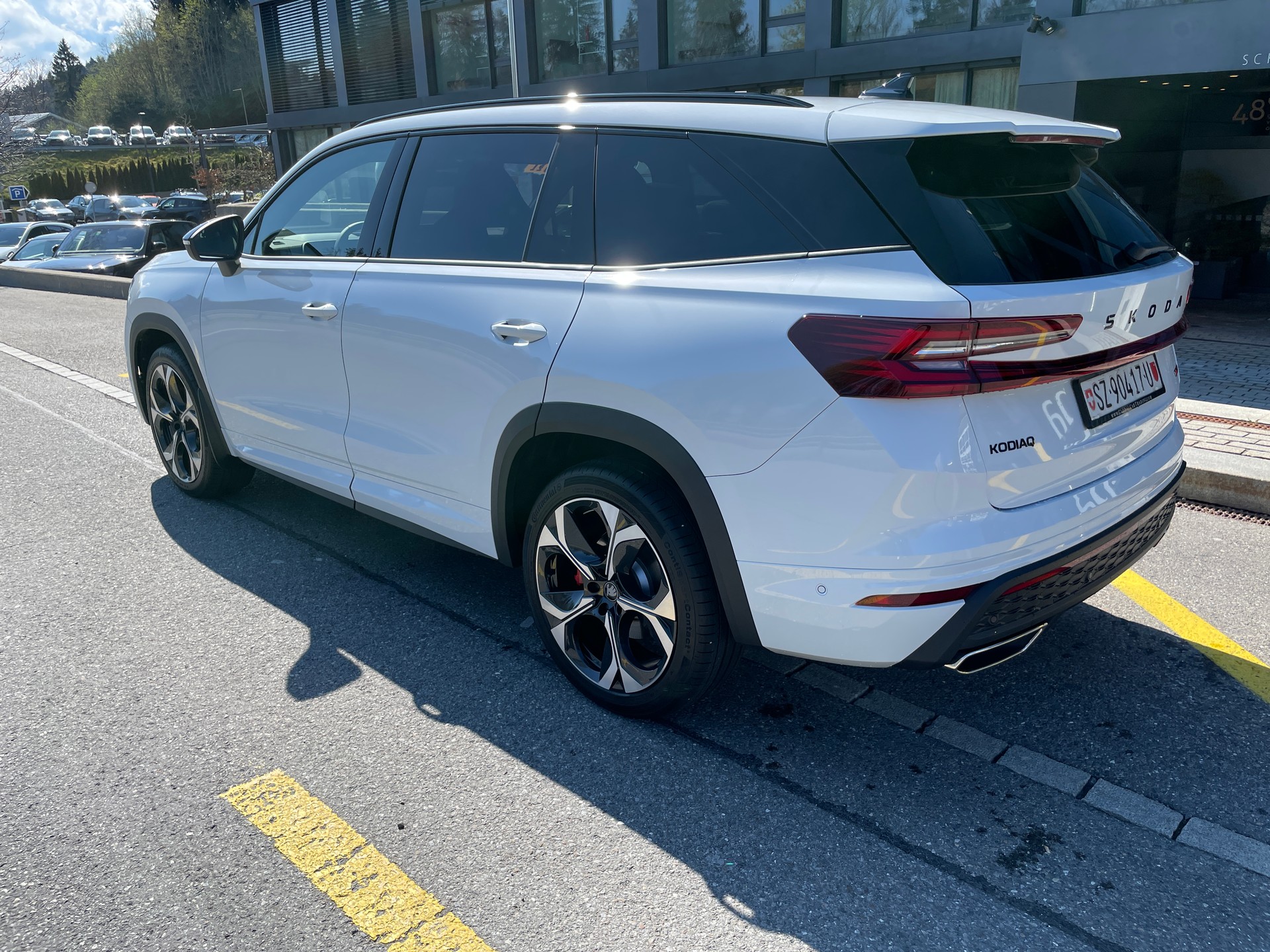SKODA Kodiaq 2.0 TSI RS 4x4, 7-Sitzer, Standheizung, AHK, Head-up-image-11