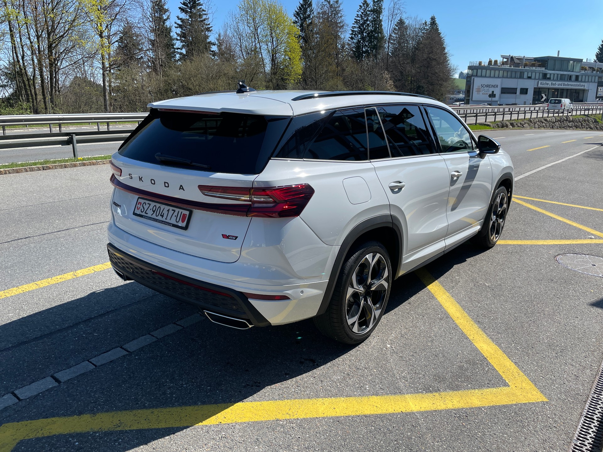 SKODA Kodiaq 2.0 TSI RS 4x4, 7-Sitzer, Standheizung, AHK, Head-up-image-4
