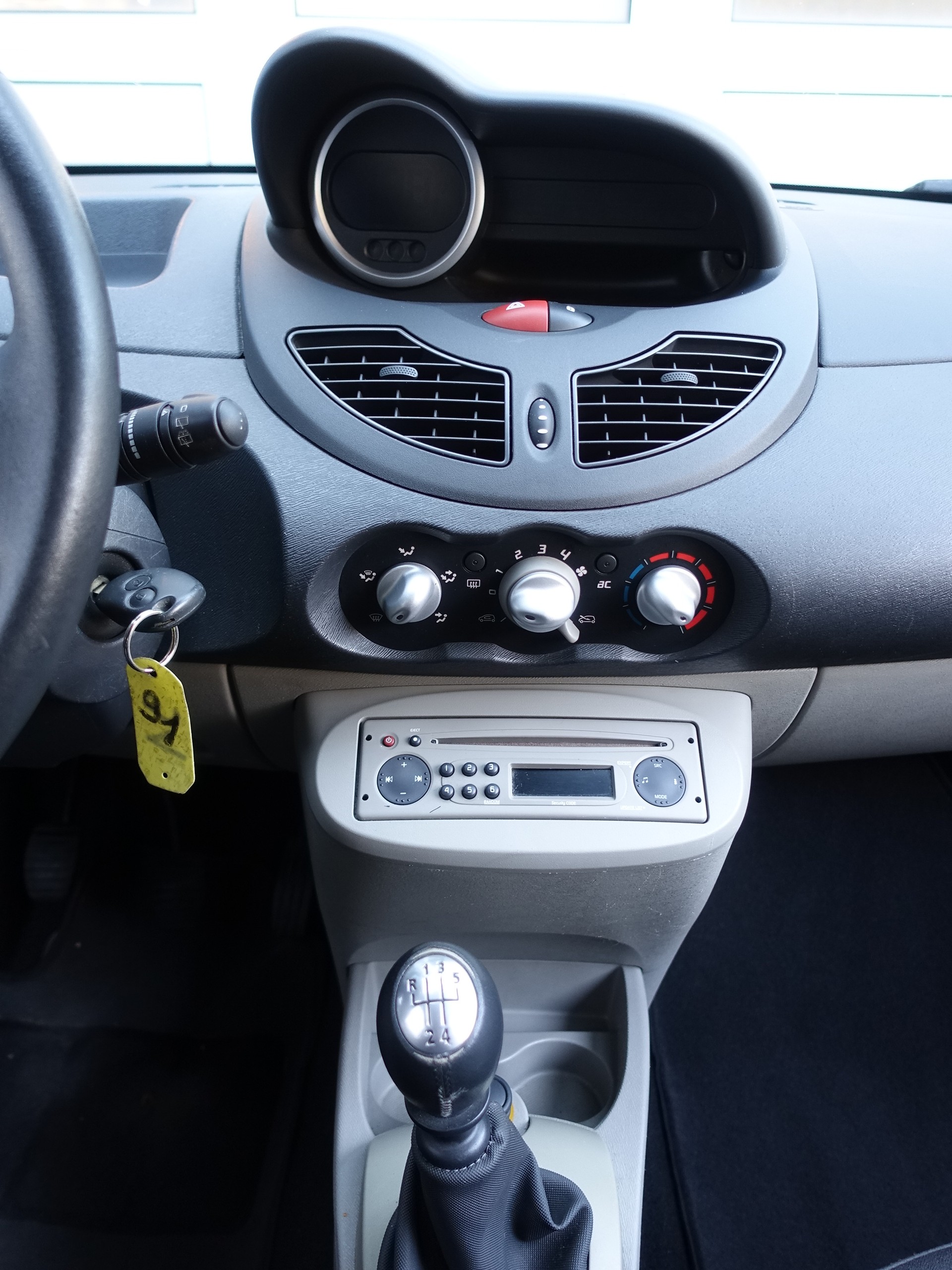 RENAULT Twingo 1.2 16V Expression-image-12