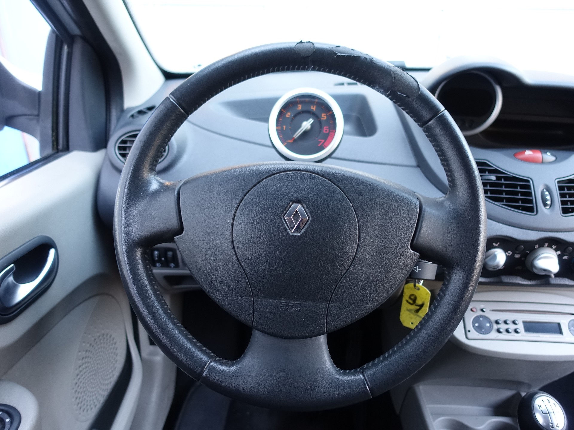 RENAULT Twingo 1.2 16V Expression-image-11