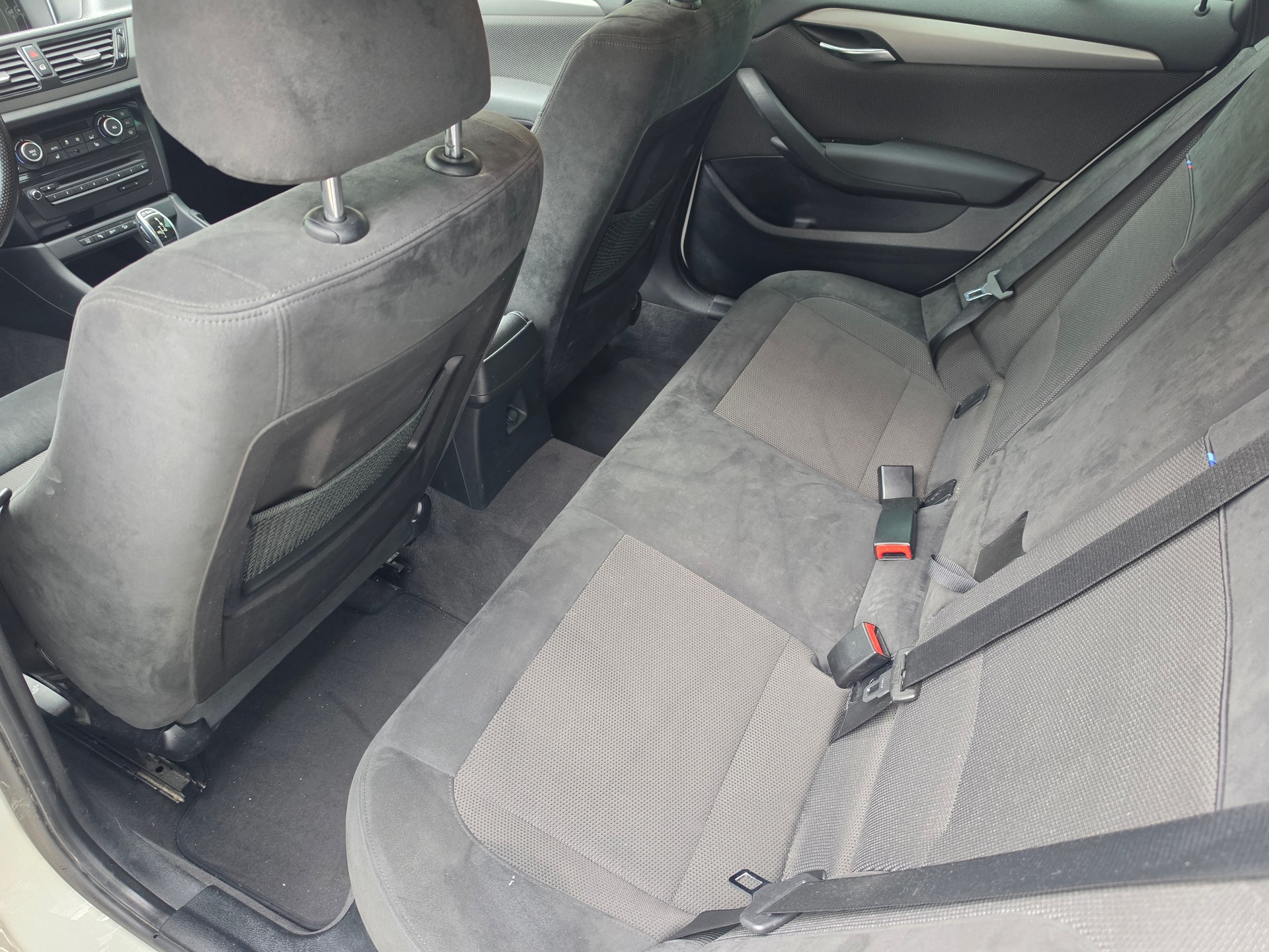 BMW X1 xDrive 20d Steptronic-image-12
