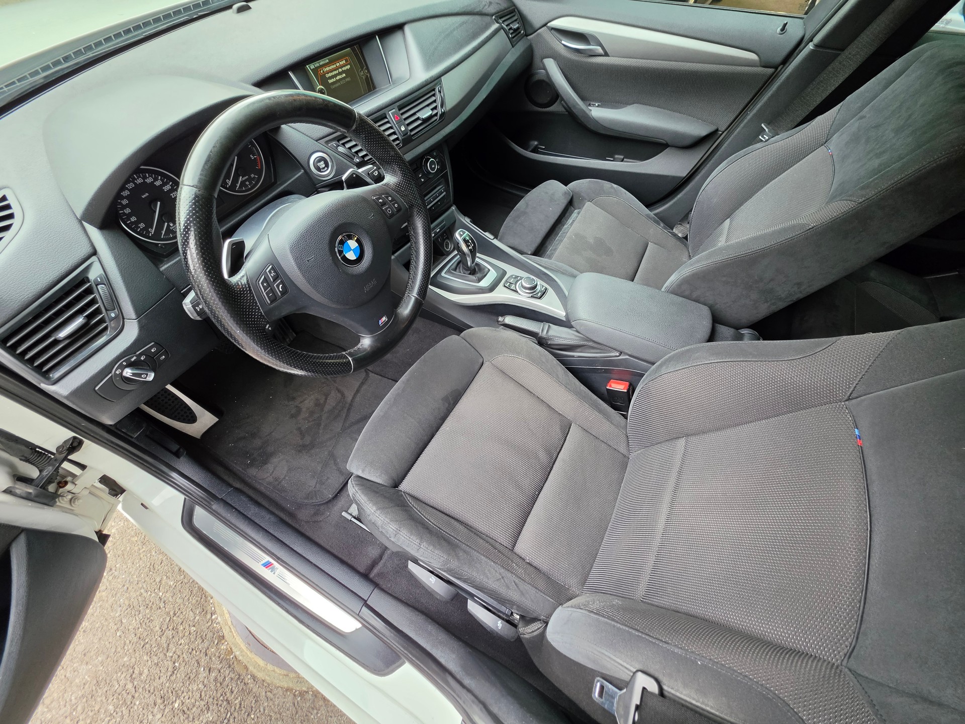 BMW X1 xDrive 20d Steptronic-image-10