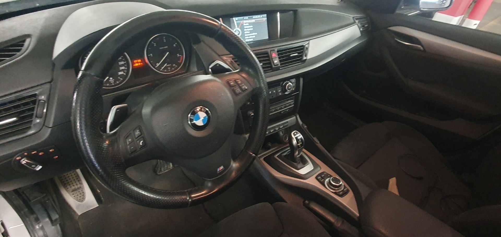 BMW X1 xDrive 20d Steptronic-image-10