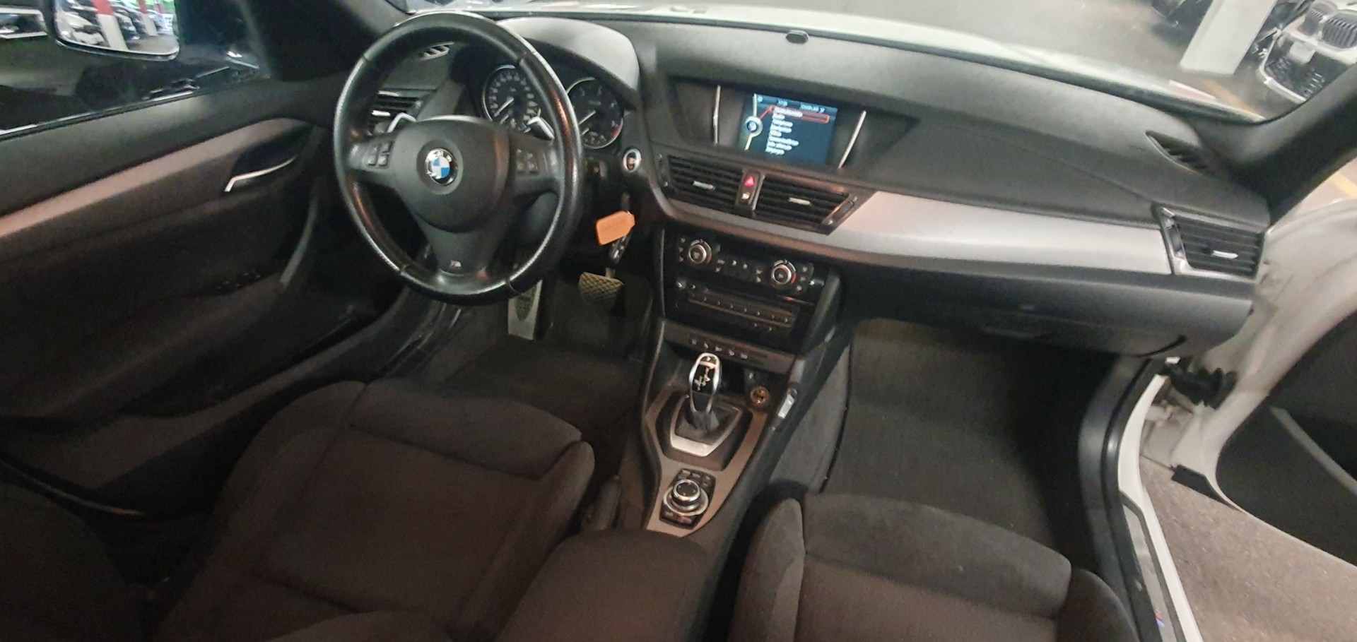BMW X1 xDrive 20d Steptronic-image-11
