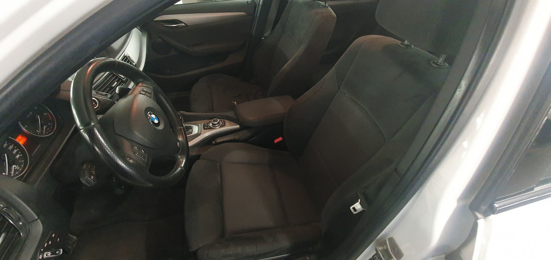 BMW X1 xDrive 20d Steptronic-image-9