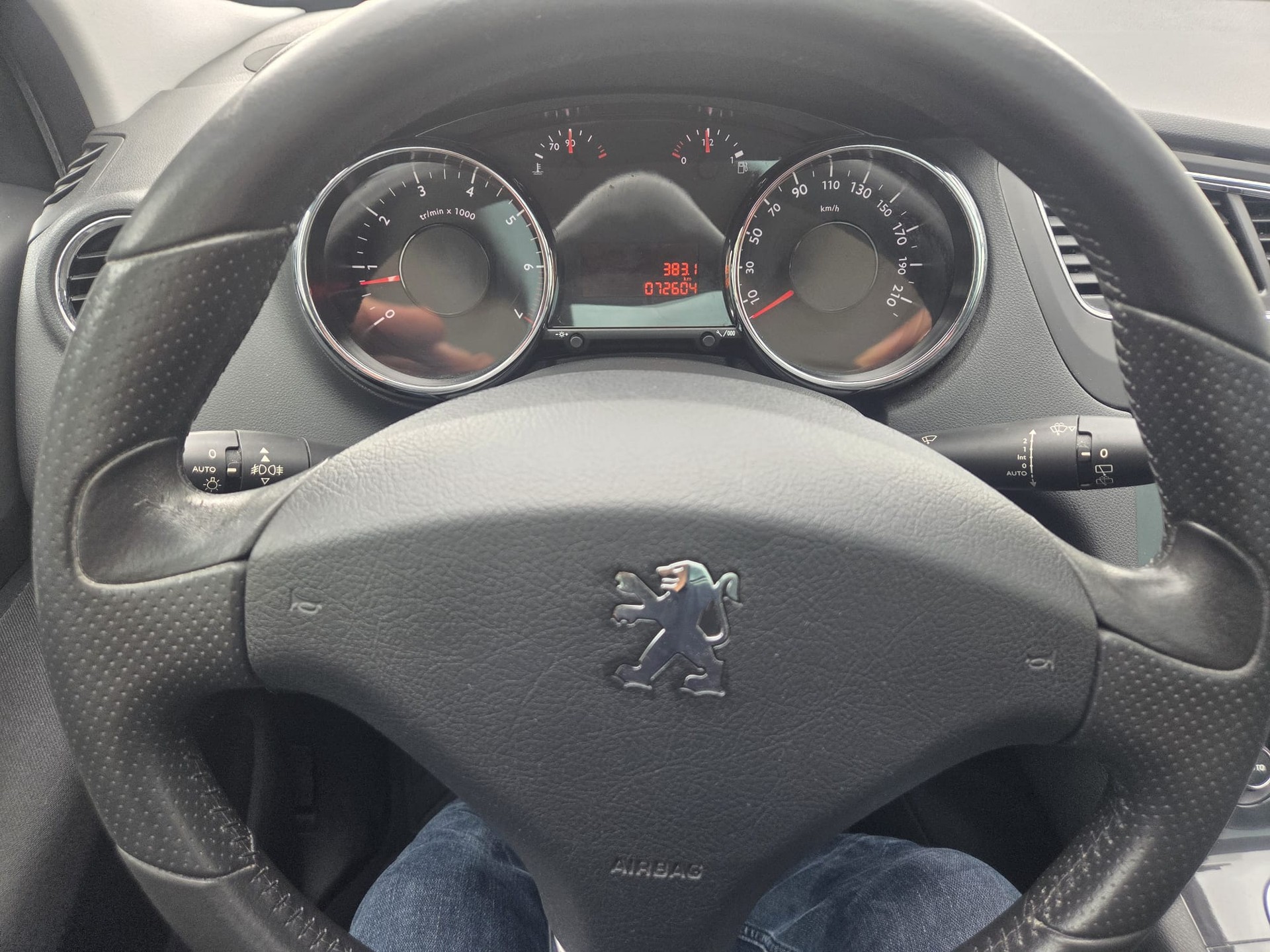 PEUGEOT 5008 1.6 16V T Family ** 7 PLACES ** Expertisé ** Ab MFK 11.25-image-7