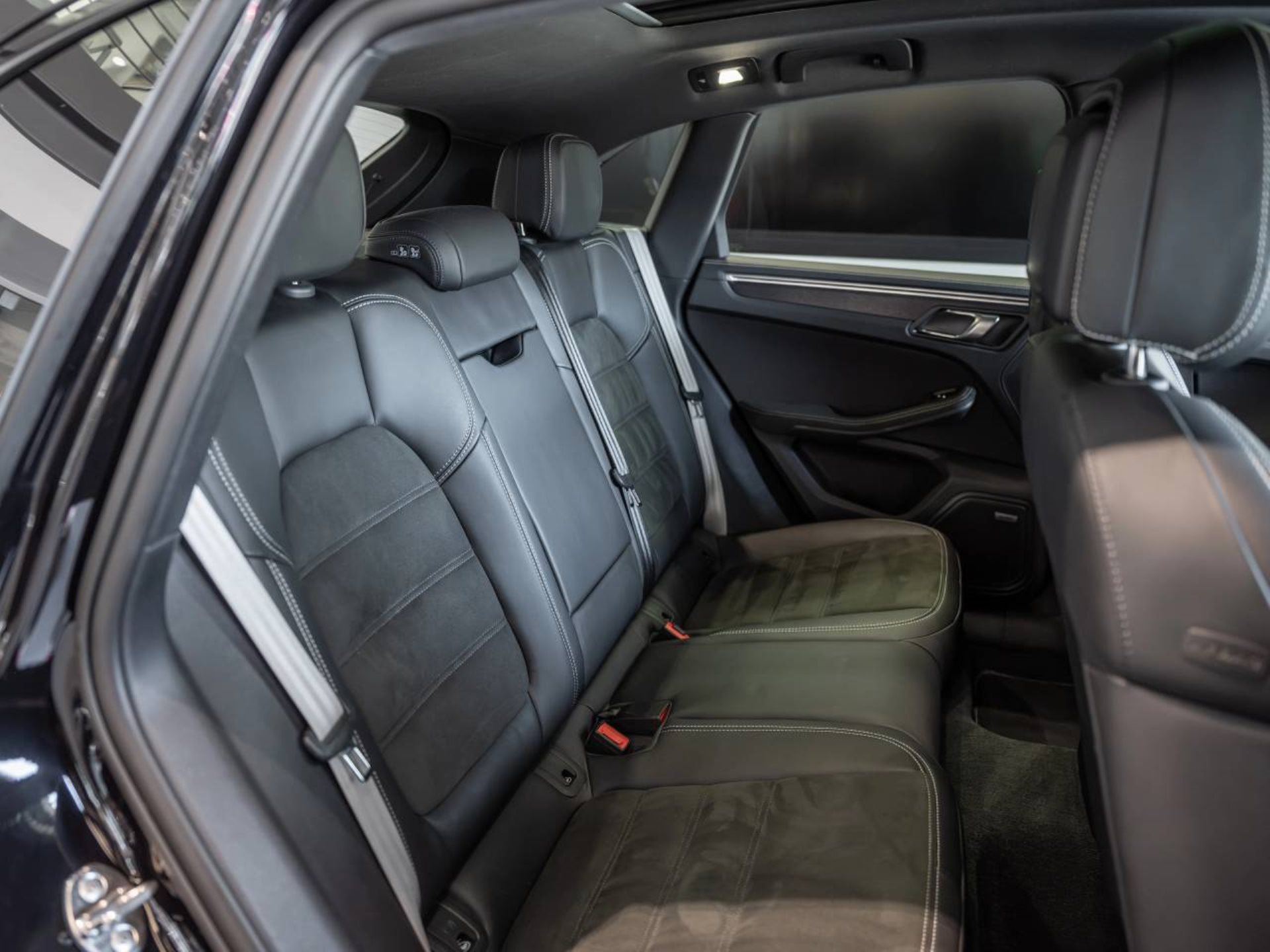 PORSCHE Macan GTS-image-18