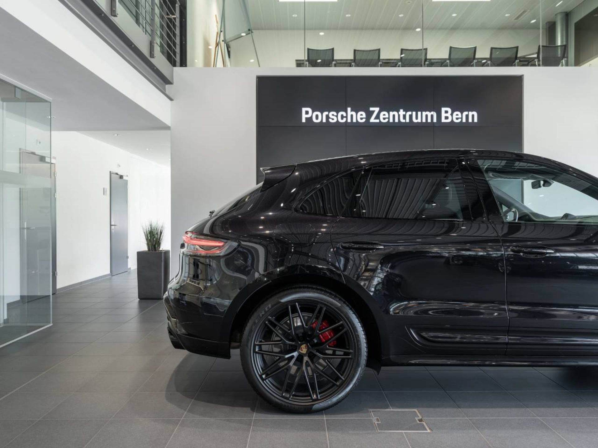 PORSCHE Macan GTS-image-9