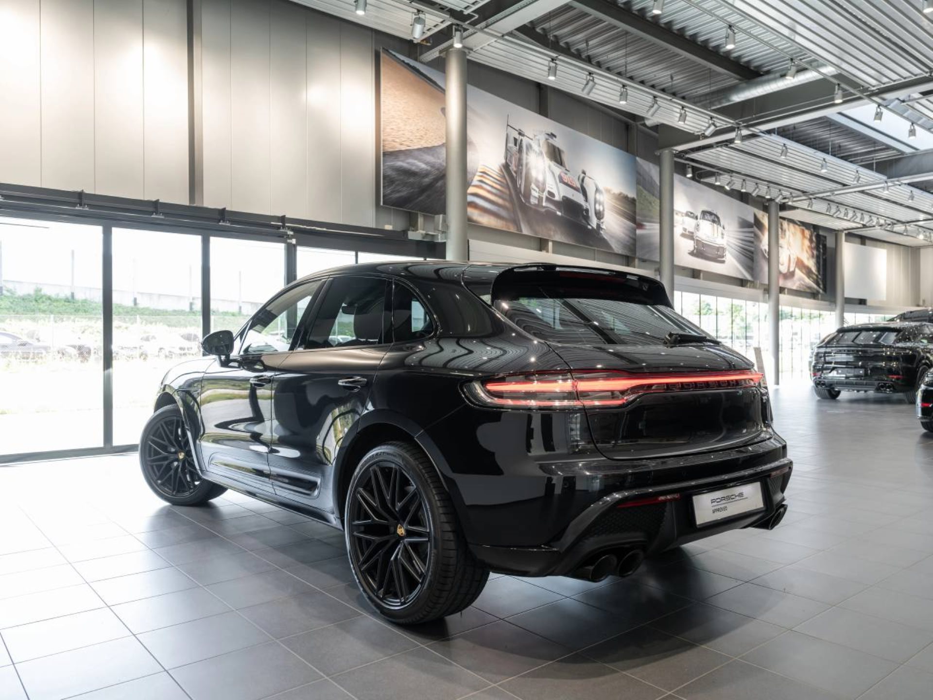 PORSCHE Macan GTS-image-6