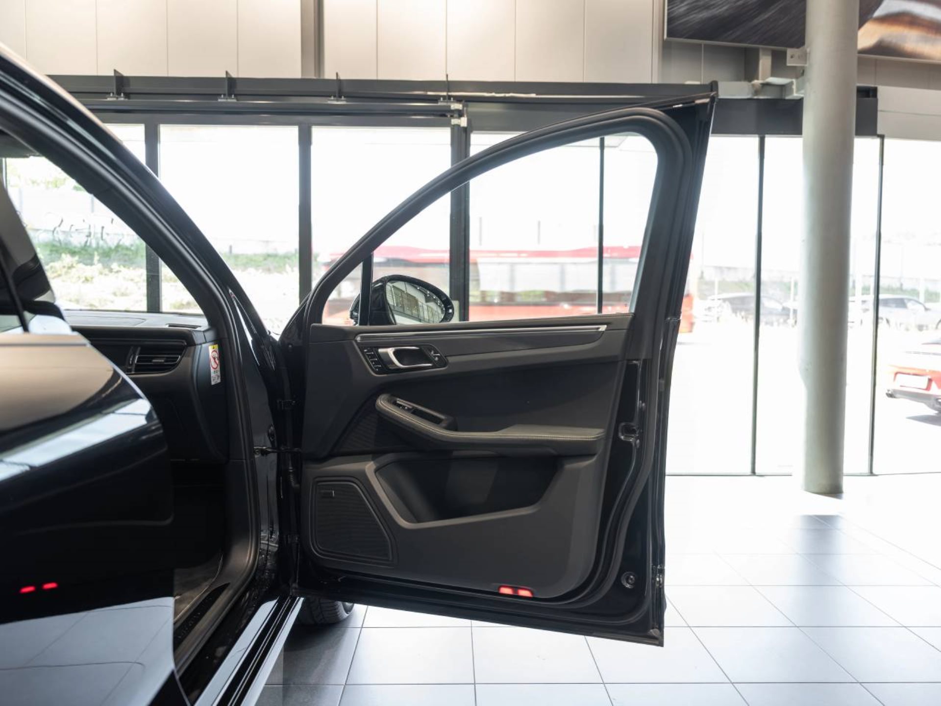 PORSCHE Macan GTS-image-21