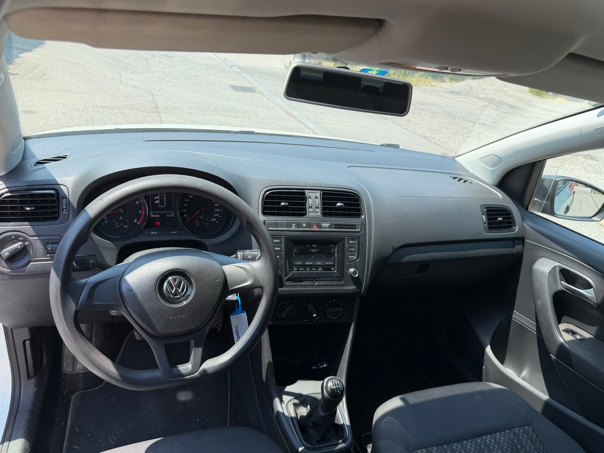 VW Polo 1.2 TSI BMT Trendline-image-9