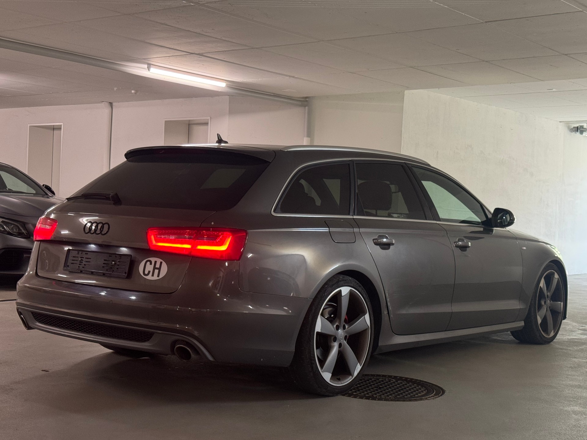 AUDI A6 Avant 3.0 TDI V6 quattro S-tronic S-Line-image-6