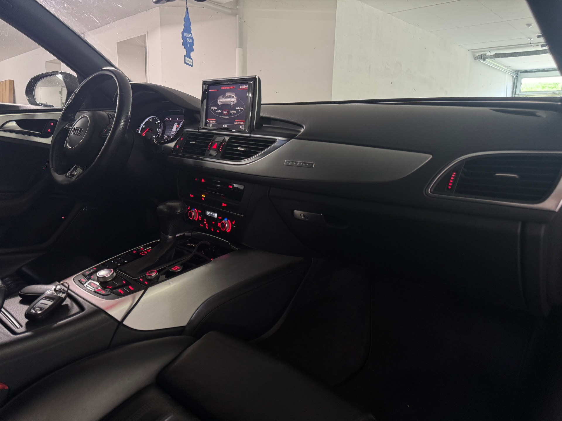 AUDI A6 Avant 3.0 TDI V6 quattro S-tronic S-Line-image-10