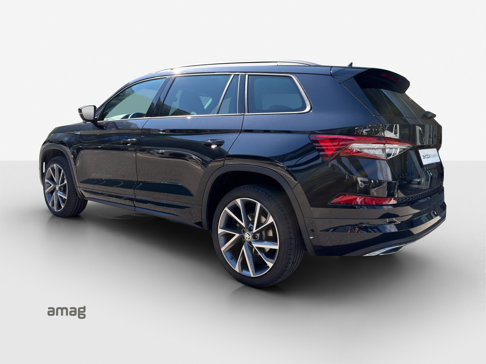 SKODA Kodiaq 2.0 TSI 4x4 SportLine-image-2