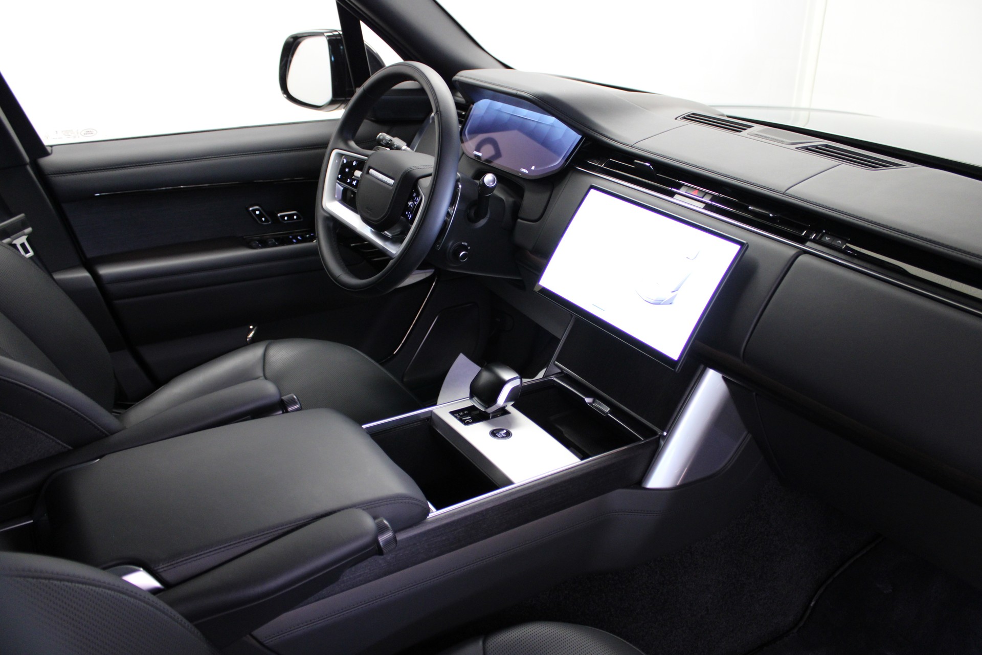 LAND ROVER Range Rover LWB P615 4.4 V8 SV Automatic-image-5