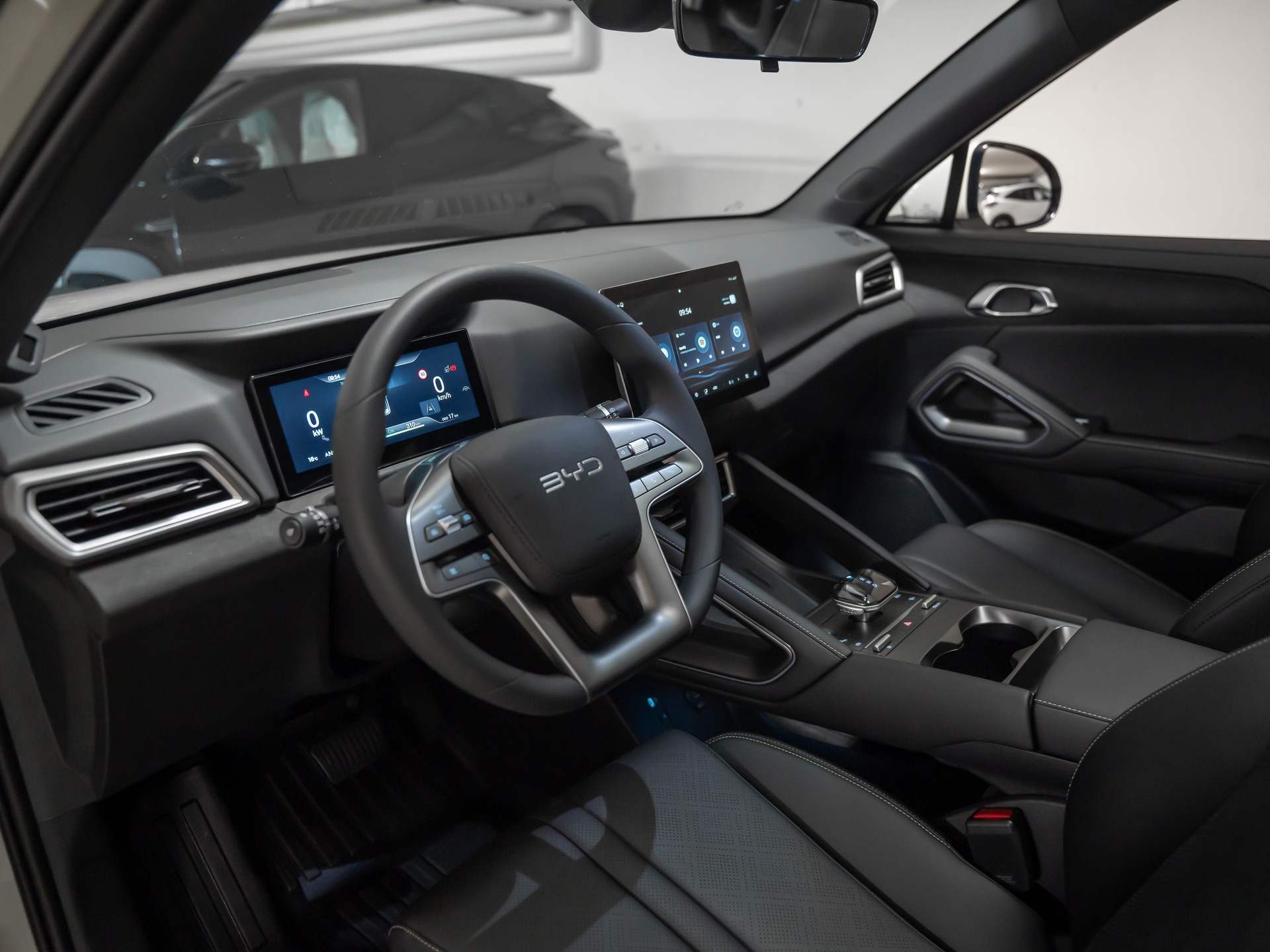 BYD Atto 2 DM-i Boost-image-4