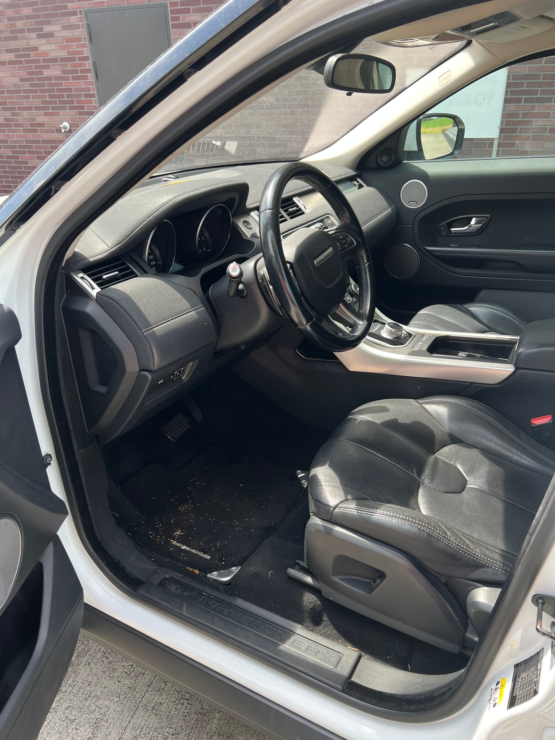 LAND ROVER Range Rover Evoque 2.2 SD4 Prestige AT6-image-7