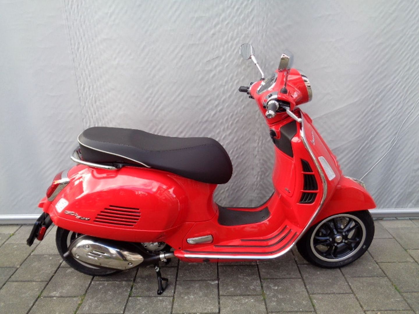 PIAGGIO VESPA GTS SUPER 310 E5-showroom-element-3