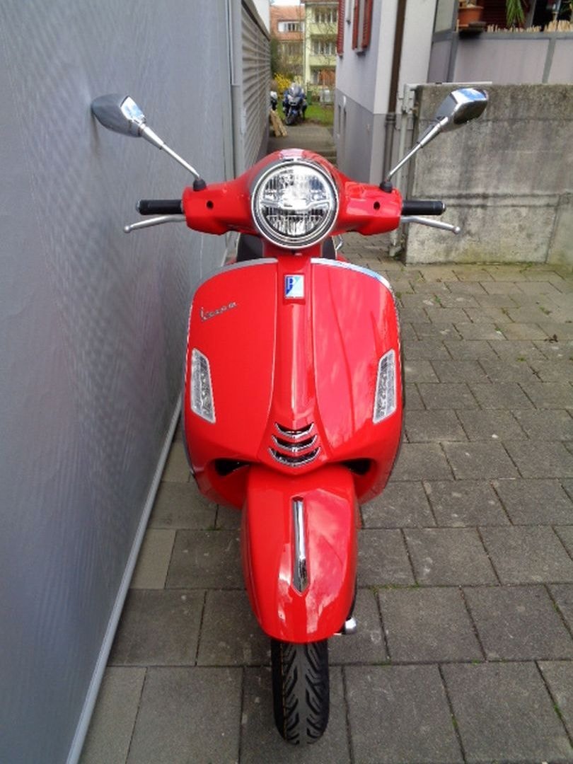 PIAGGIO VESPA GTS SUPER 310 E5-showroom-element-2